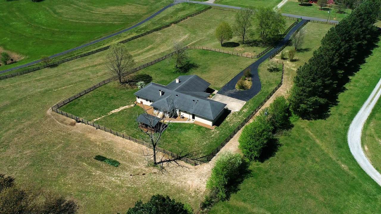 2038 Lawrence Ln - Photo 1