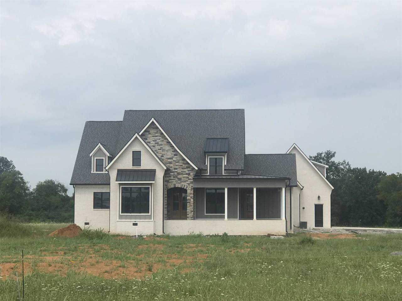 7010 Beverly Ct - Photo 1