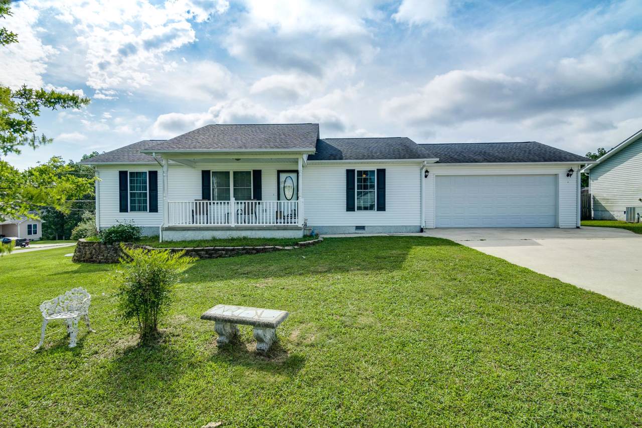 136 Hunter Dr - Photo 1