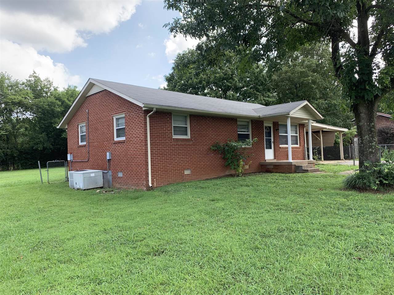 207 Taylor Dr - Photo 1