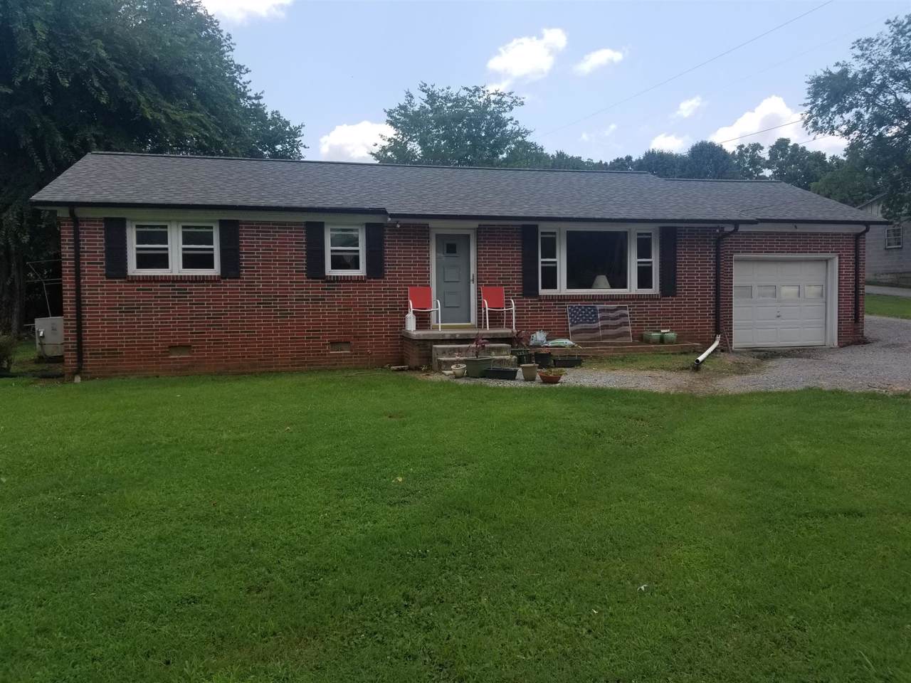 300 College St - Photo 1