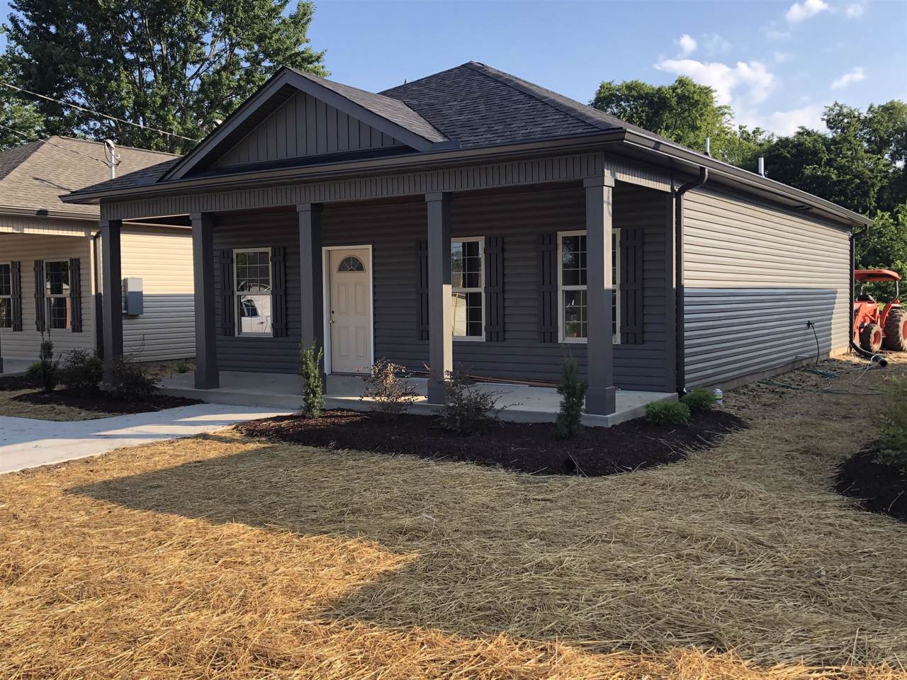 405 Coles Ferry Pike - Photo 1