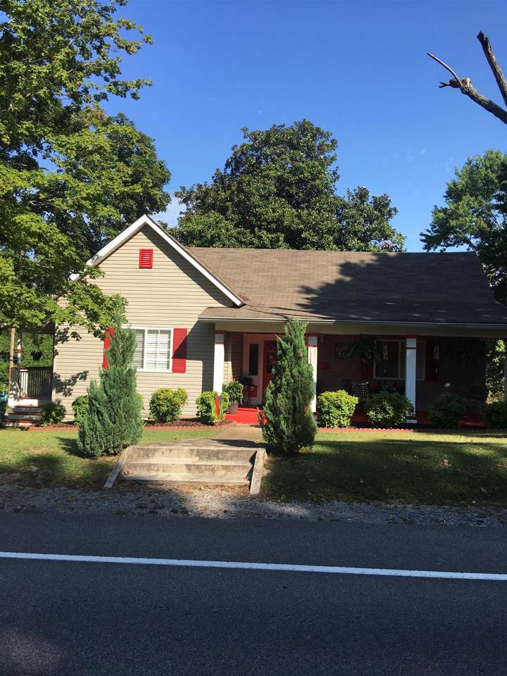 400 N Main St - Photo 1