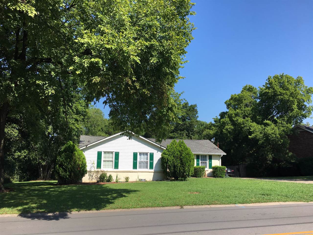 2520 Forest View Dr - Photo 1