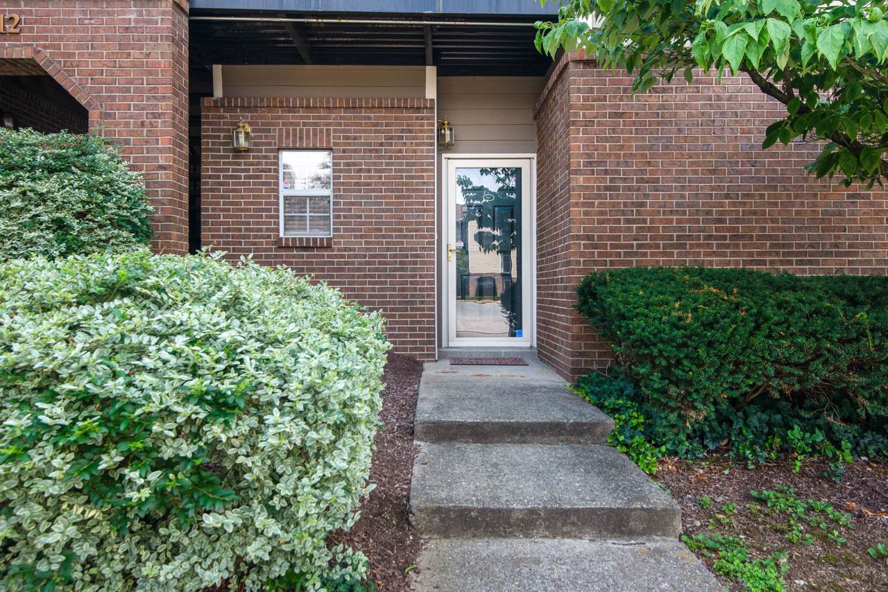 107 W End Pl - Photo 1