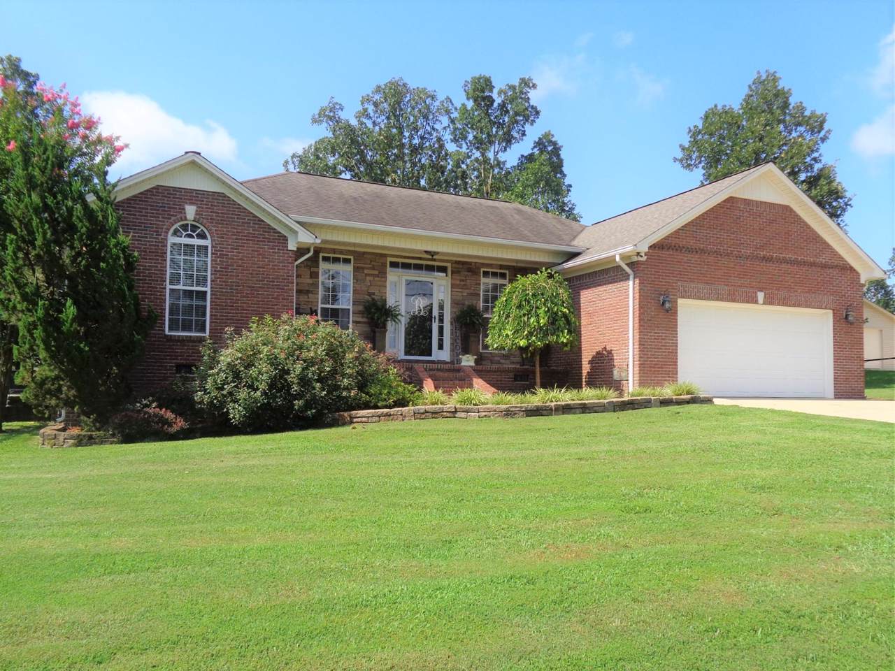 53 Oak Tree Ln - Photo 1