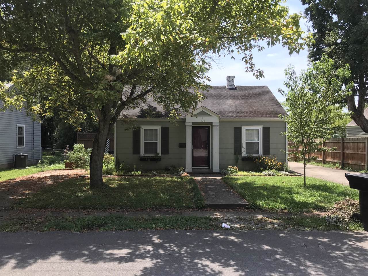 104 E Mcknight Dr - Photo 1