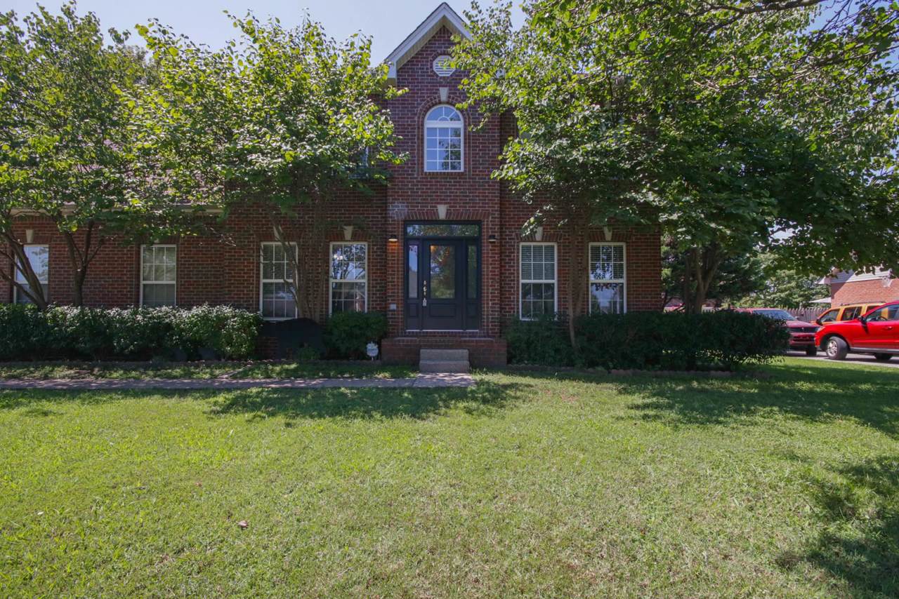1718 Benjamin Dr - Photo 1