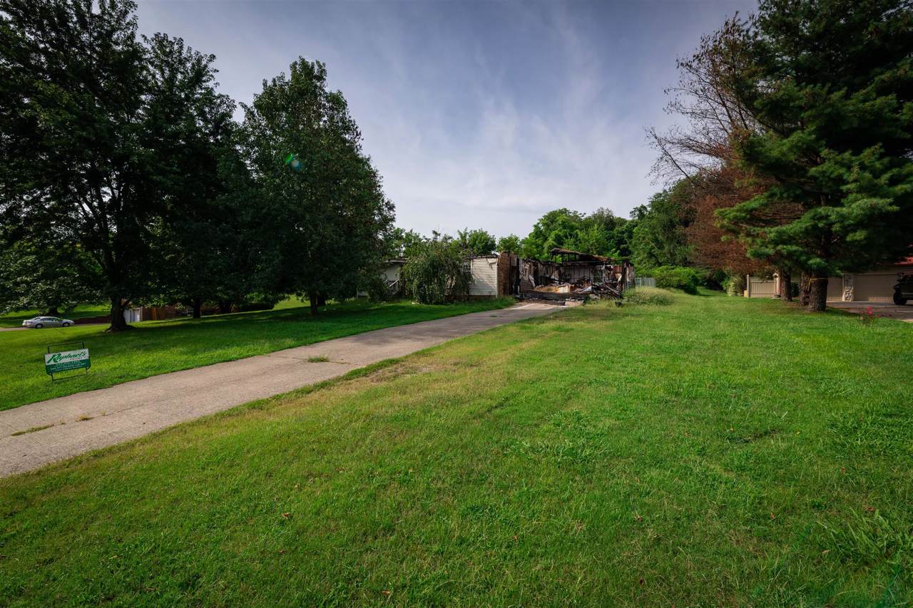305 Brookview Ct - Photo 1