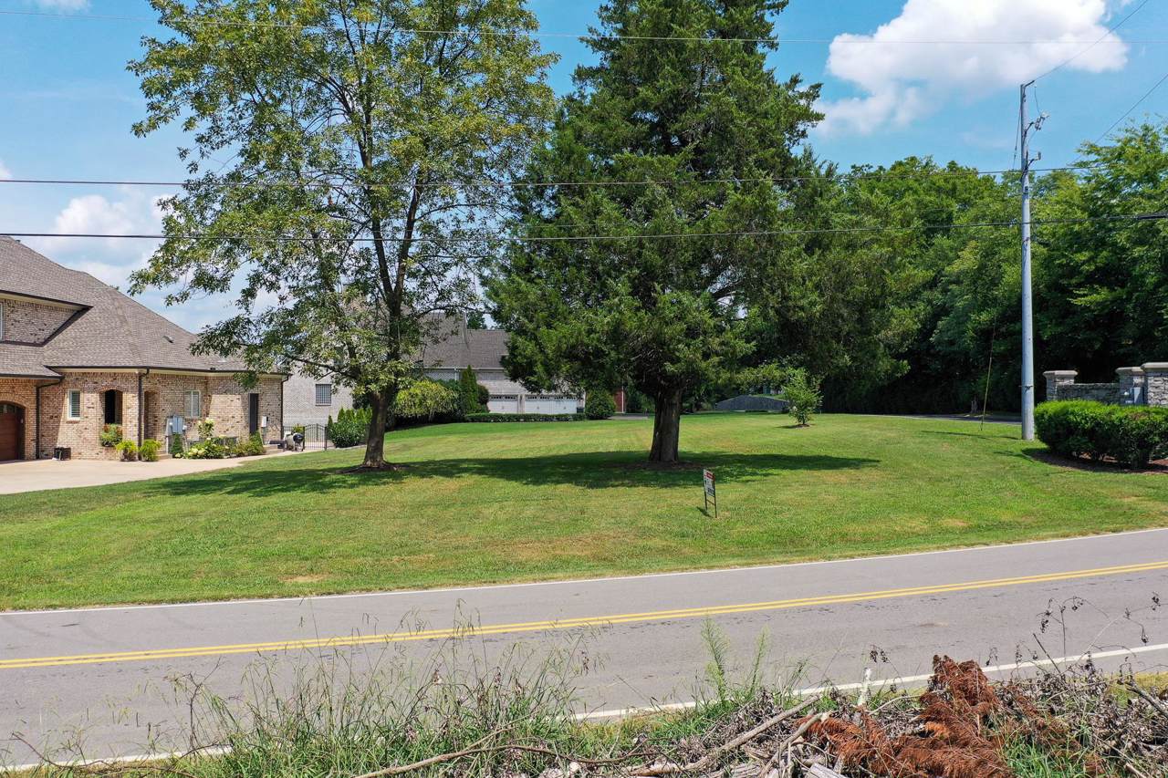 3037 Lakeshore Dr - Photo 1