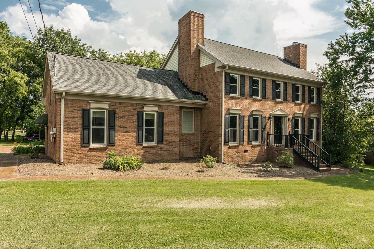 147 Devonshire Trl - Photo 1