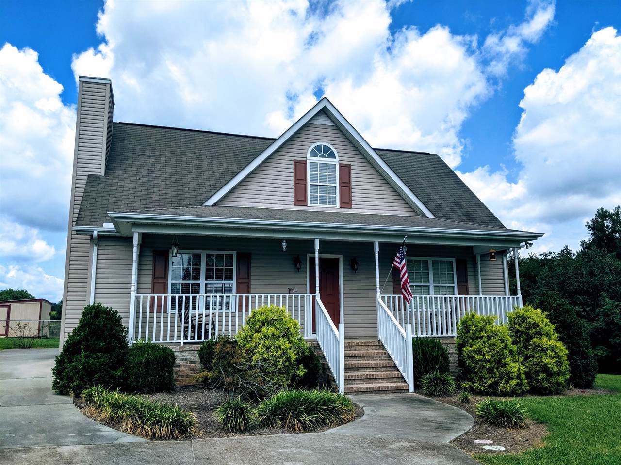 215 Dorey Ave - Photo 1