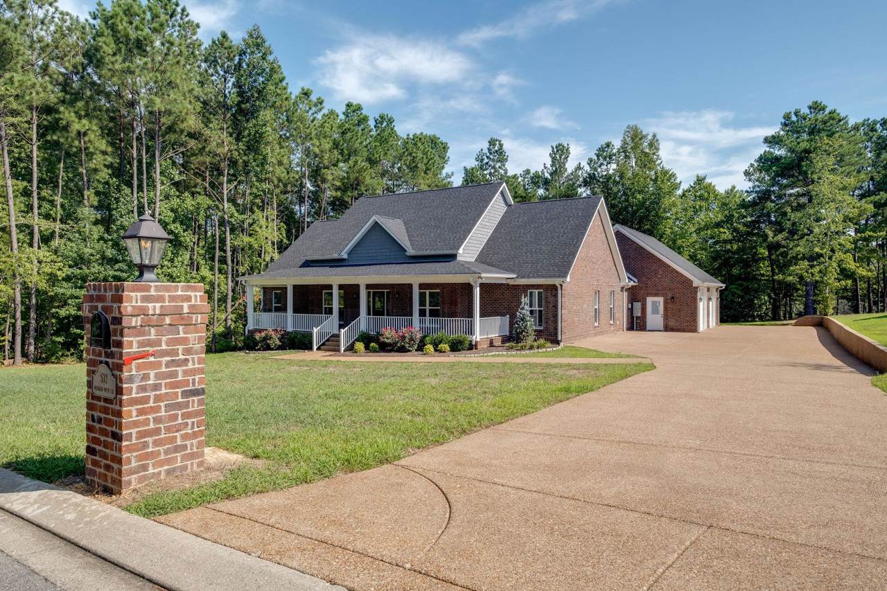 532 Country Club Drive - Photo 1