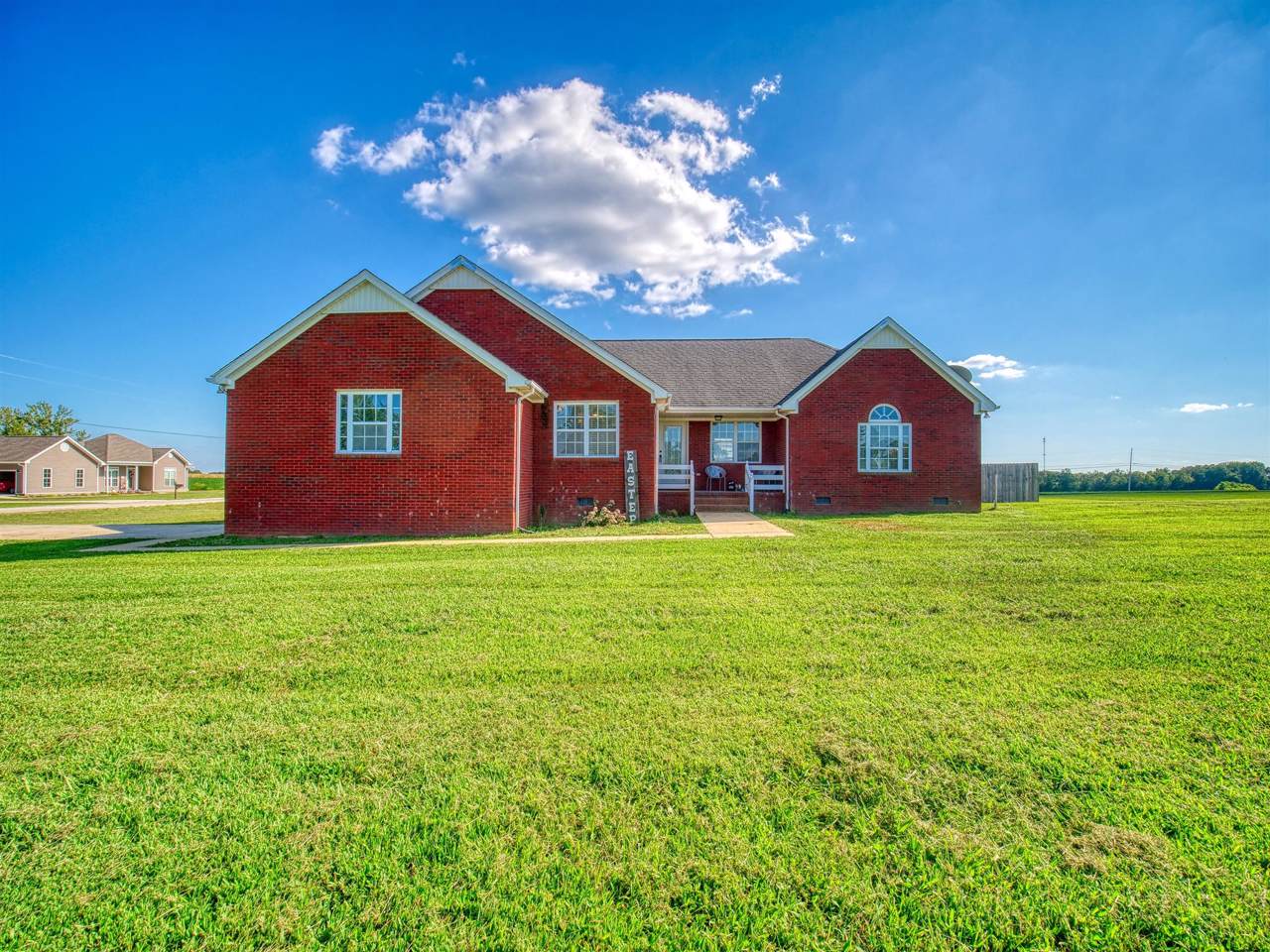 972 Presley Cir - Photo 1