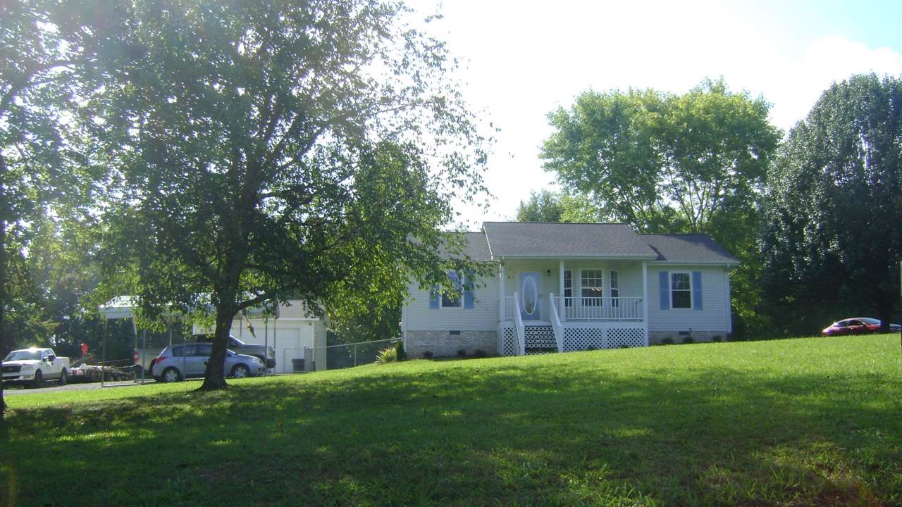 970 Hargrove Rd - Photo 1