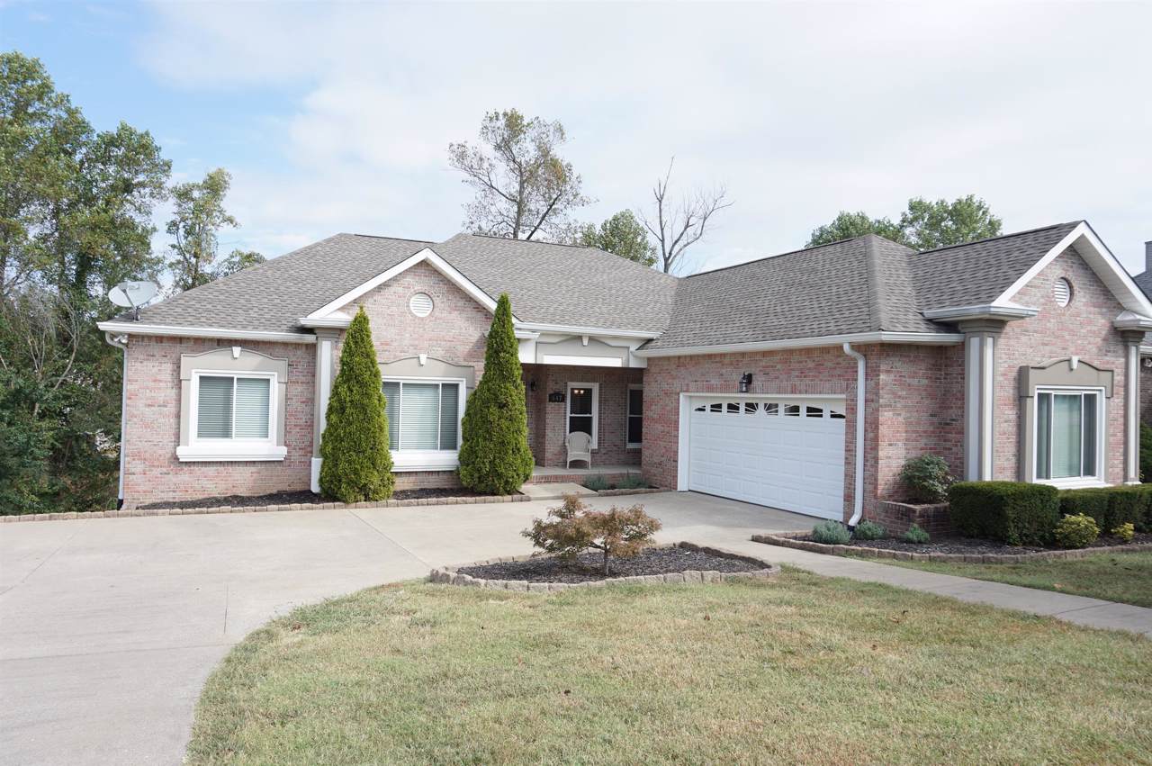647 Potomac Dr - Photo 1