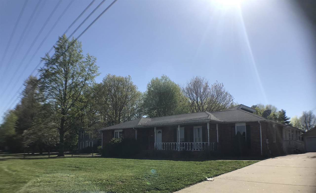 4431 Veterans Pkwy - Photo 1