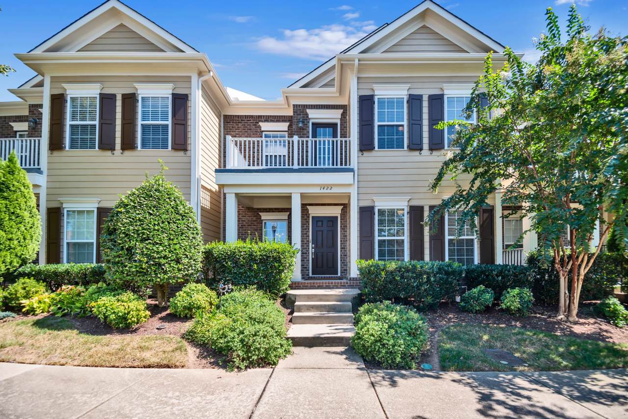 1422 Burnside Drive - Photo 1