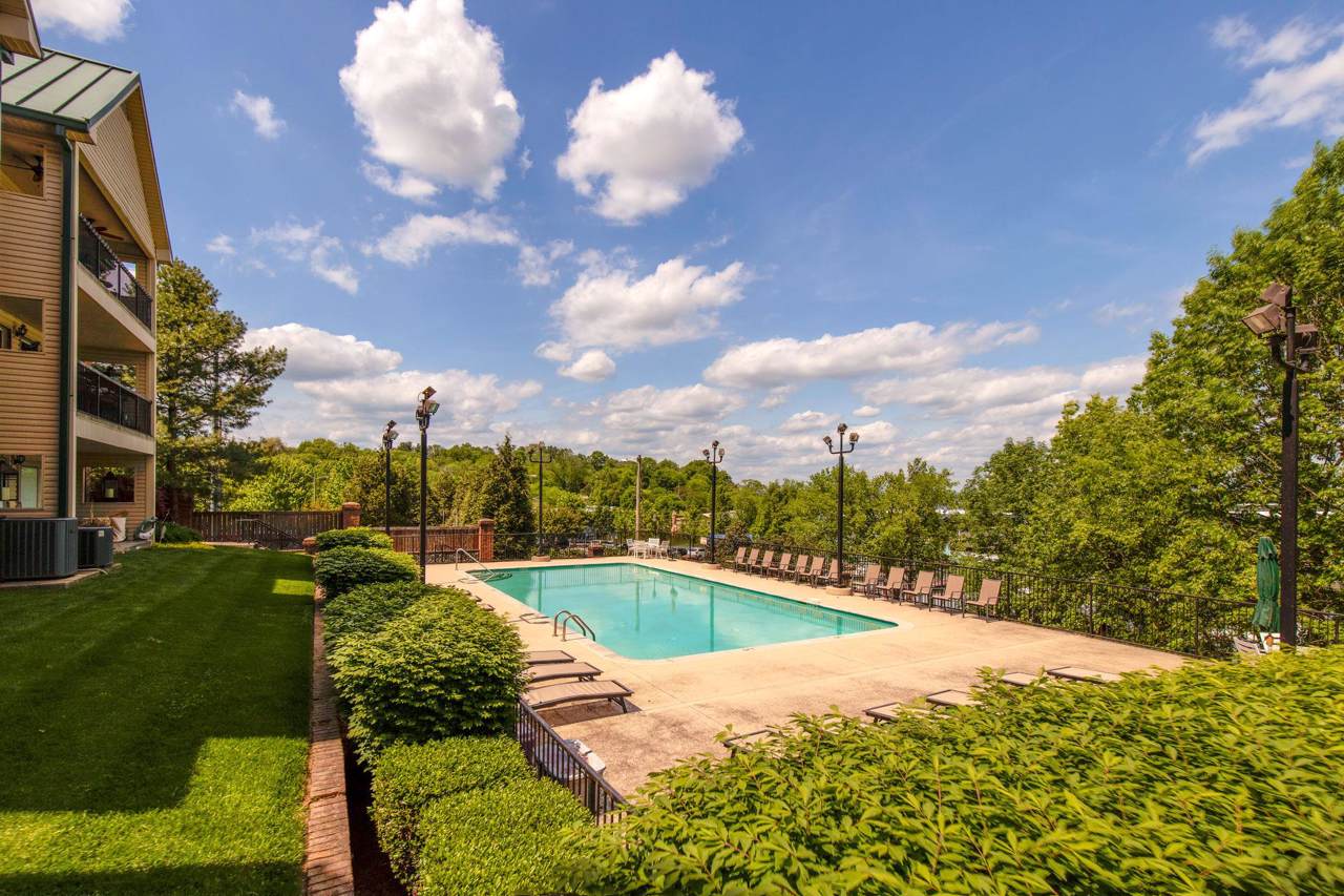 2133 Lakeshore Dr - Photo 1