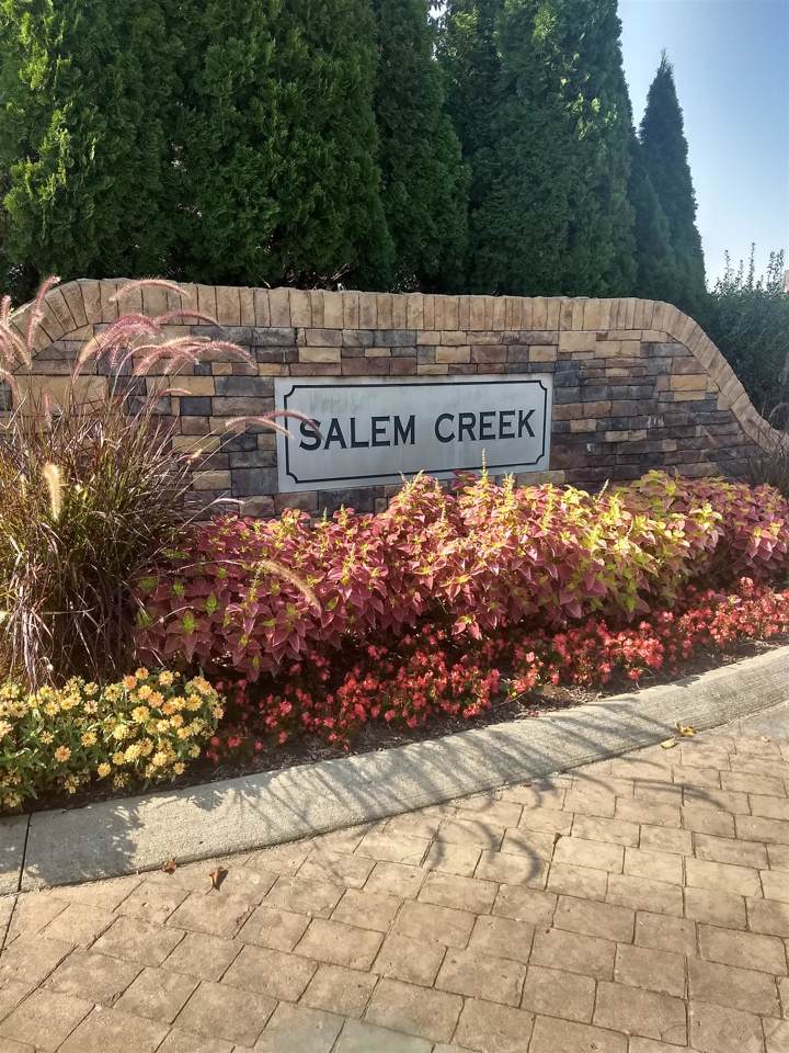 3024 Robinwood Dr - Photo 1