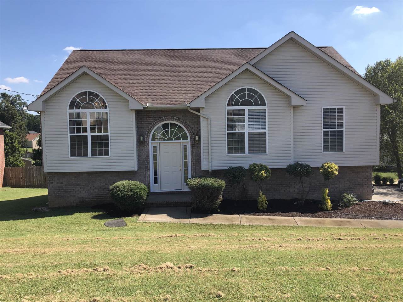 102 Camden Ct - Photo 1