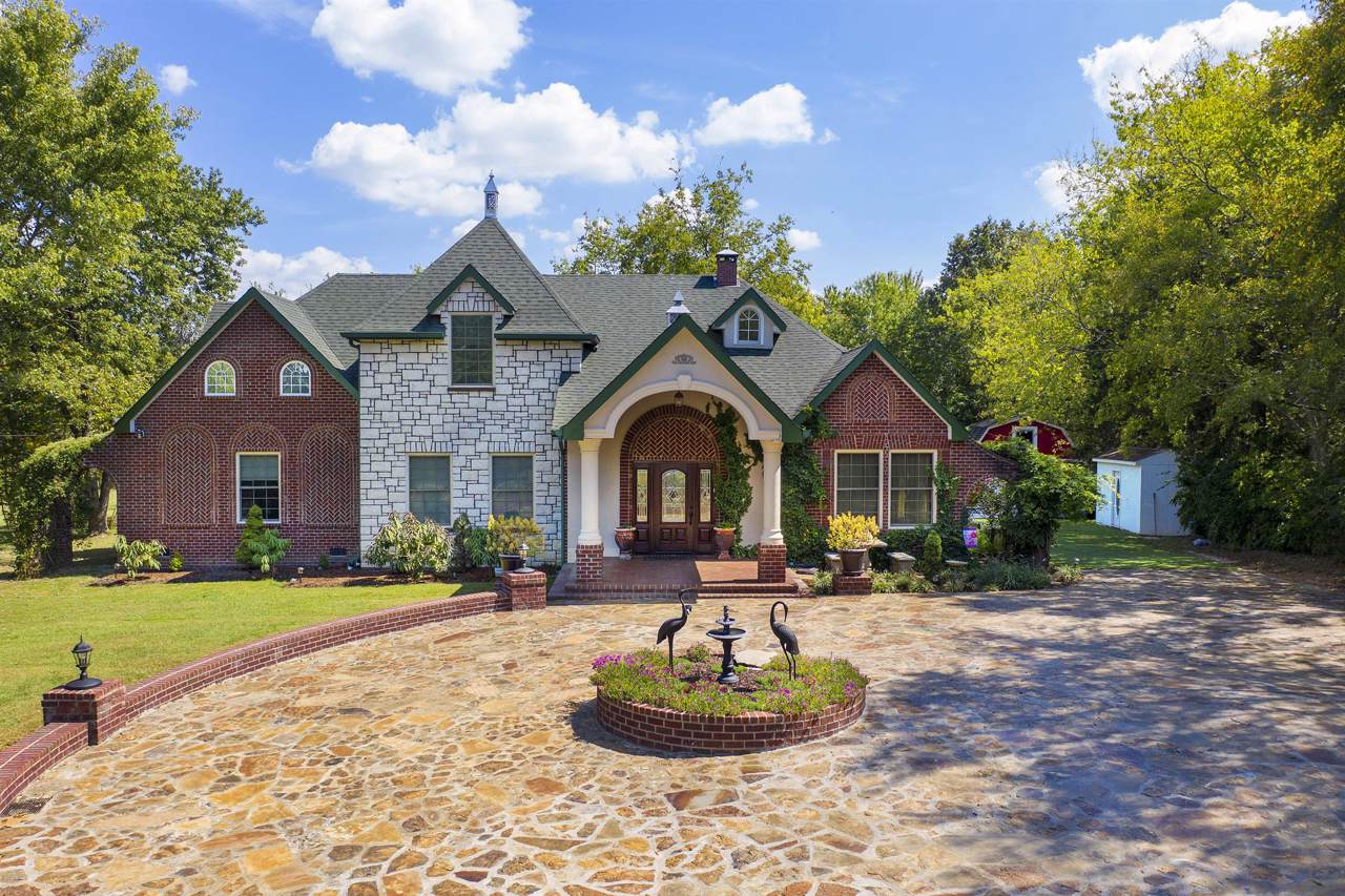 354 Neals Ln - Photo 1