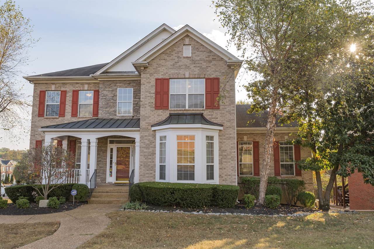 1520 Braebury Cir - Photo 1