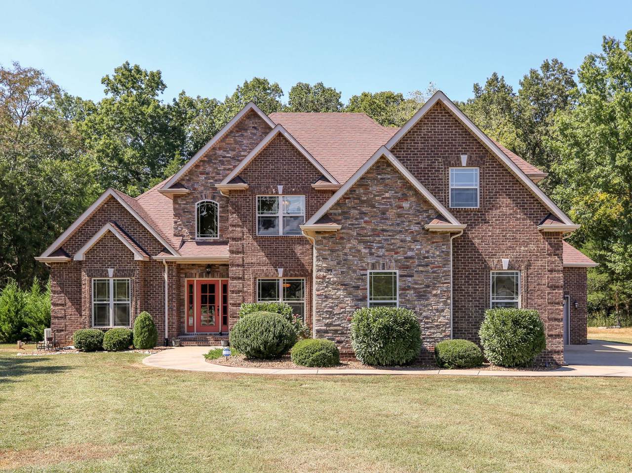 226 Fox Den Way - Photo 1