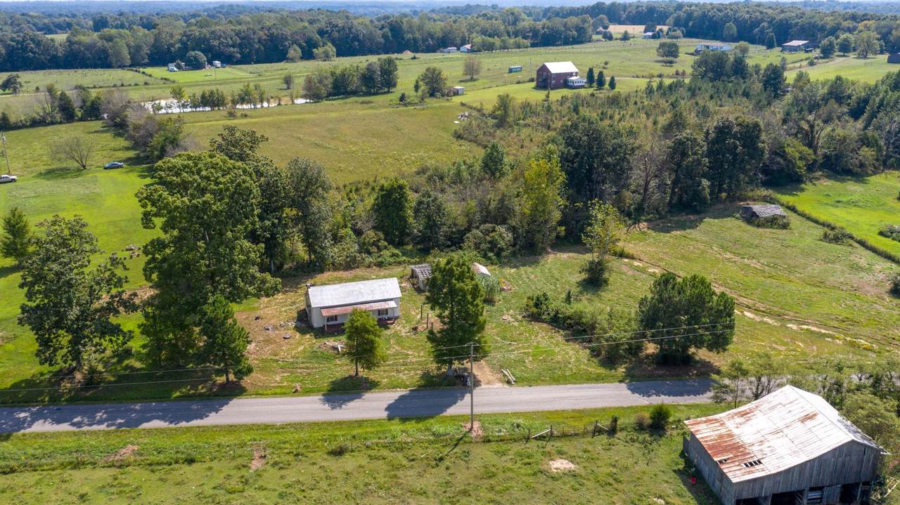 1050 James Snow Rd - Photo 1