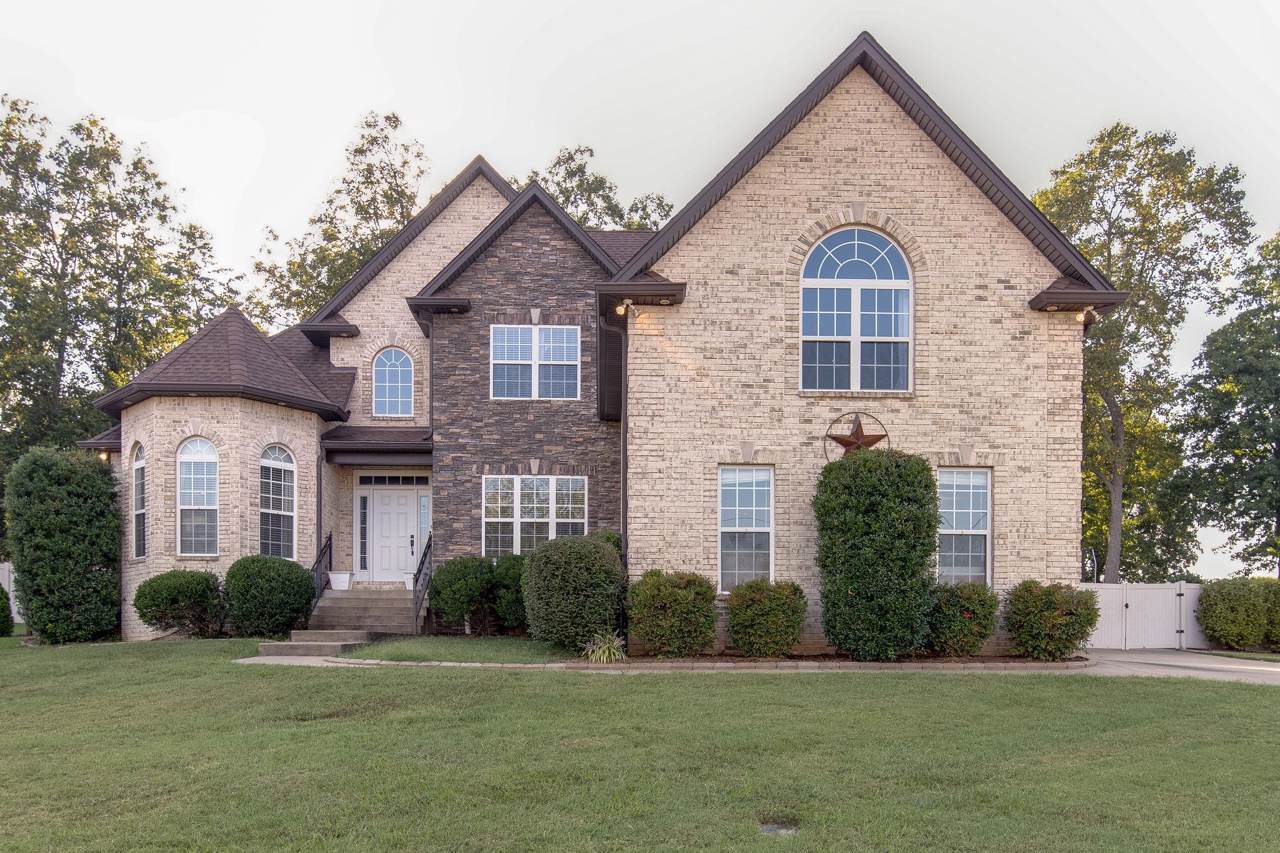 1086 Carrs Creek Blvd - Photo 1