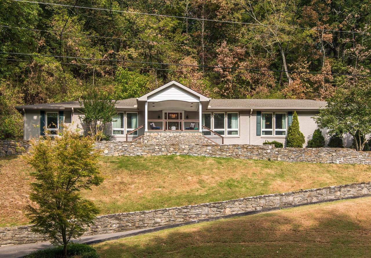 194 Carnavon Pkwy - Photo 1
