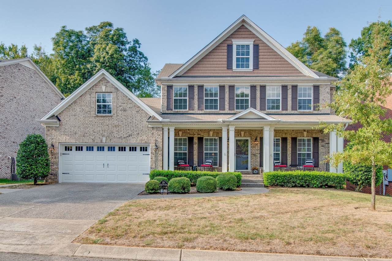 320 Forest Bend Dr - Photo 1