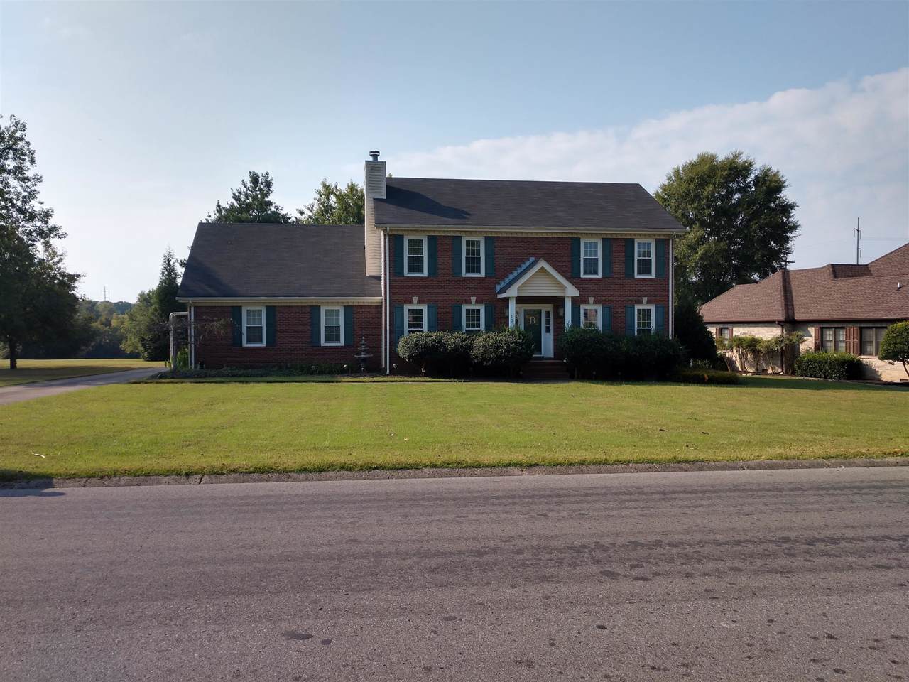 135 Stonehouse Dr - Photo 1