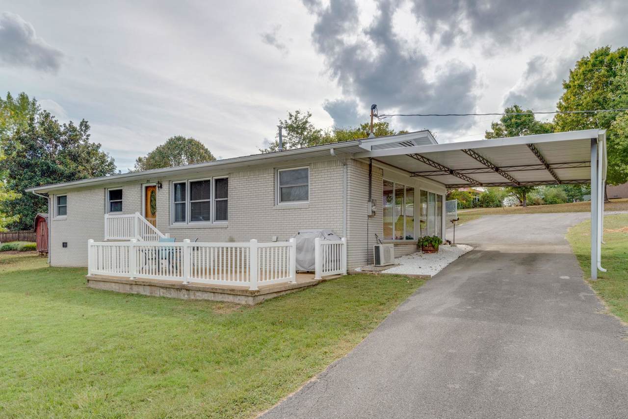 200 Circle Dr - Photo 1