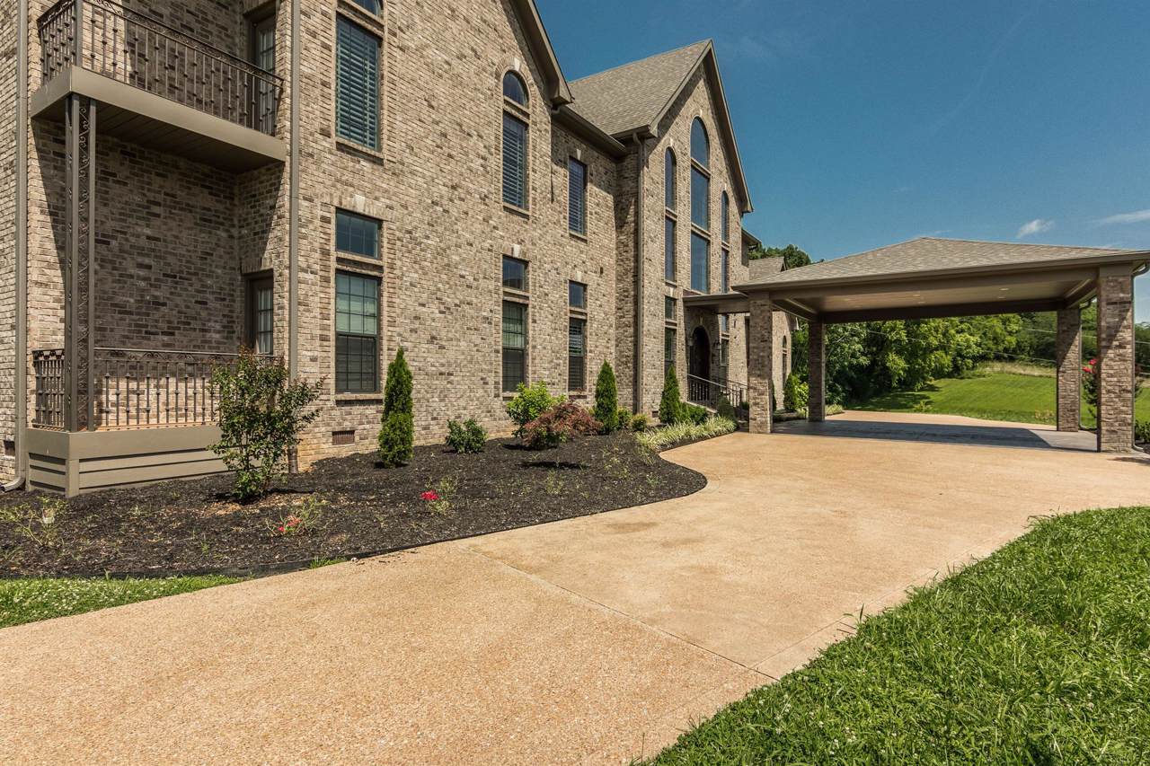 257 Allen Rd - Photo 1