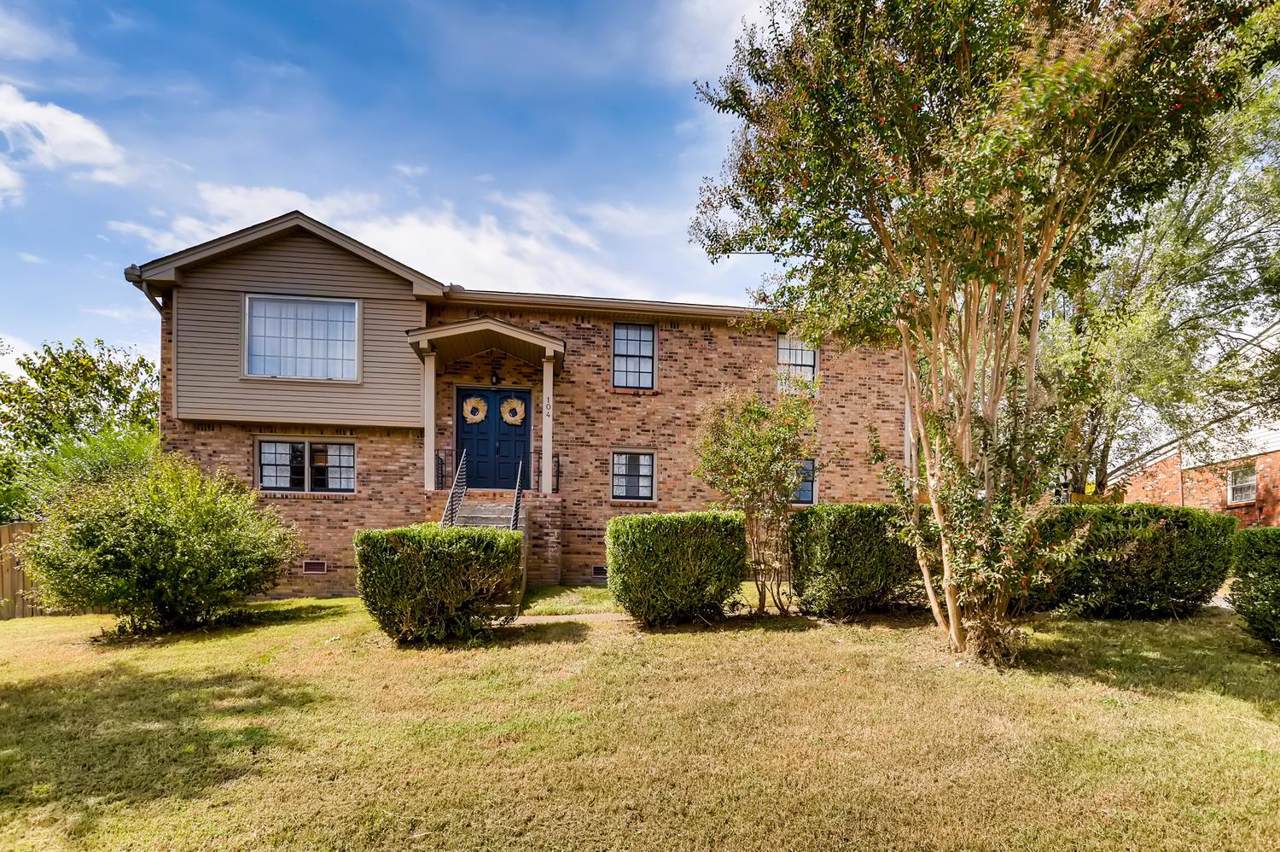 104 Susan Dr - Photo 1