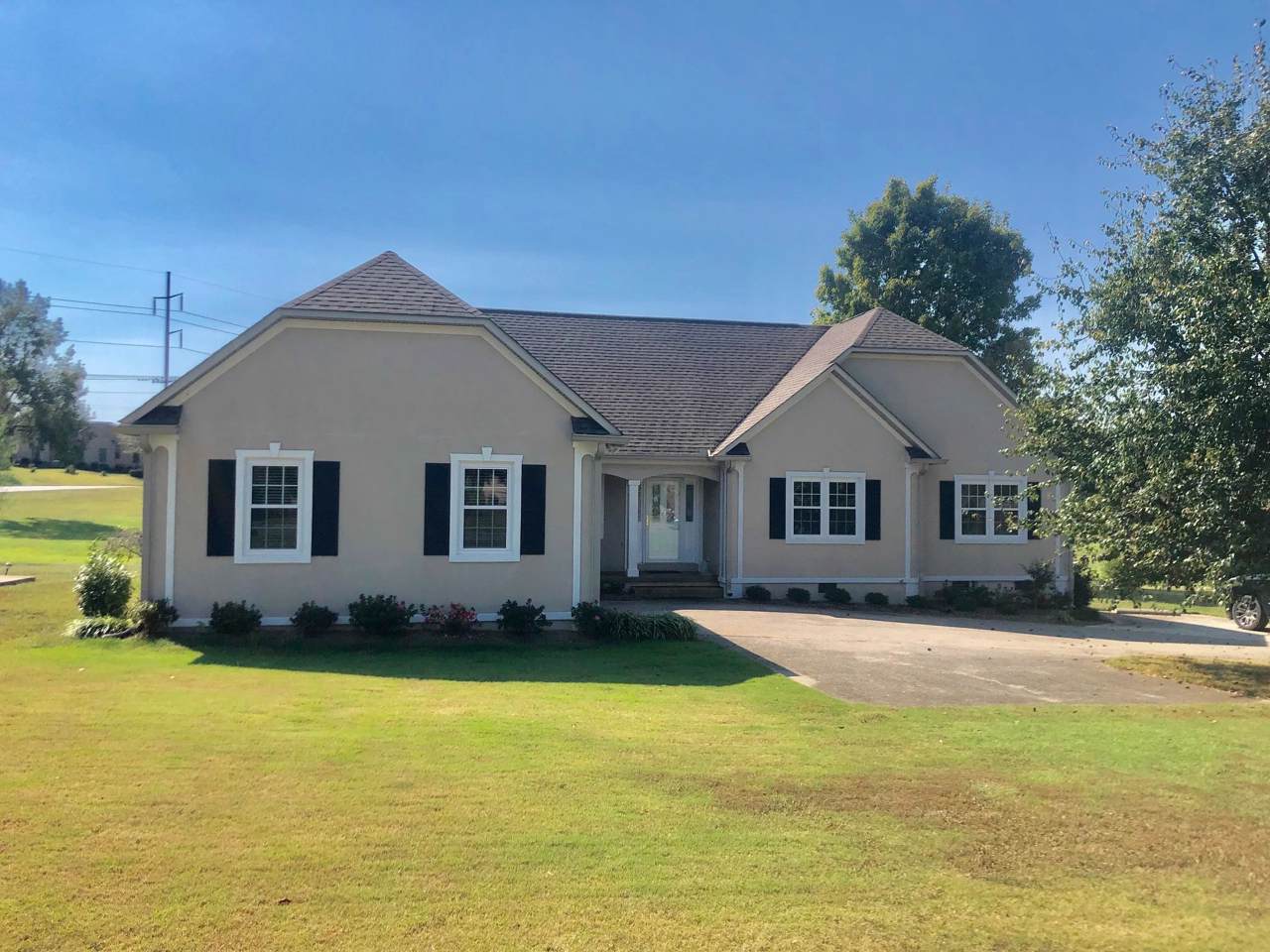 203 Megan Cir - Photo 1