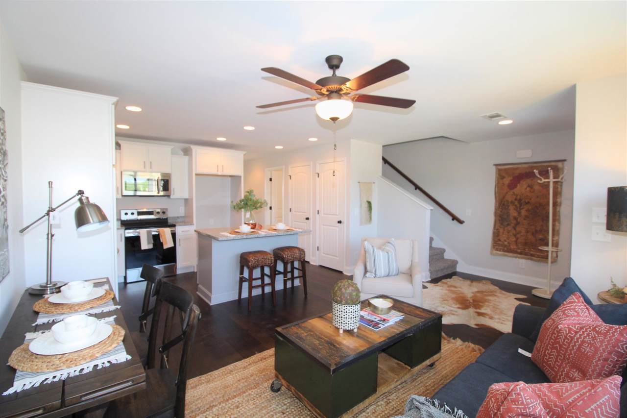 258 Signature Place - Photo 1