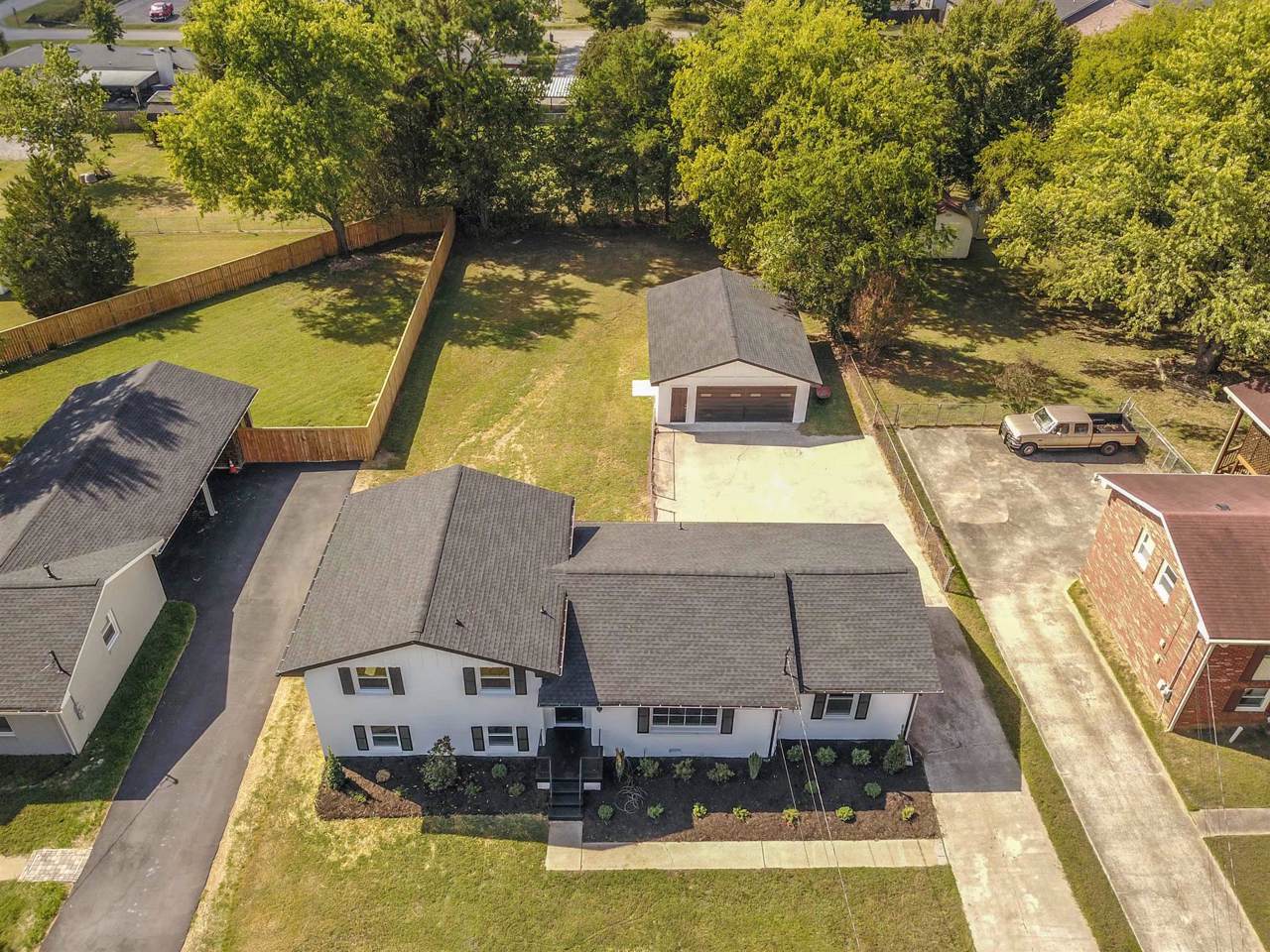 105 Carol Dr - Photo 1