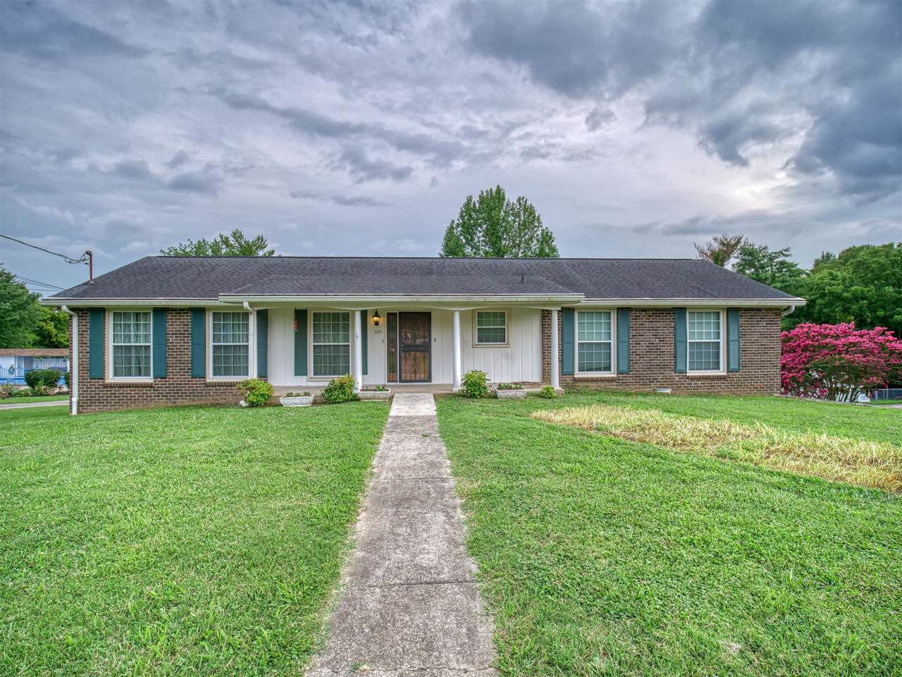 324 Draper Cir - Photo 1