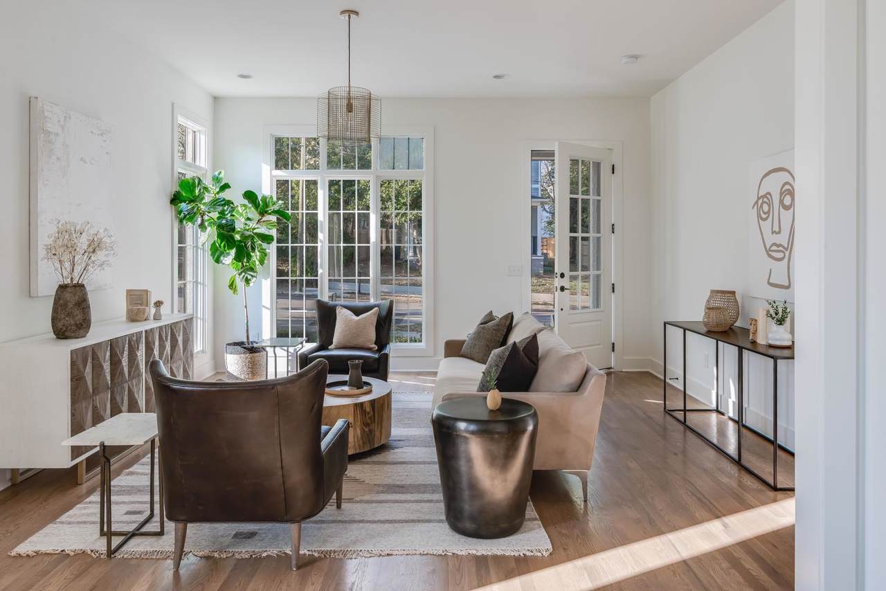 755A Lynwood Ave - Photo 1