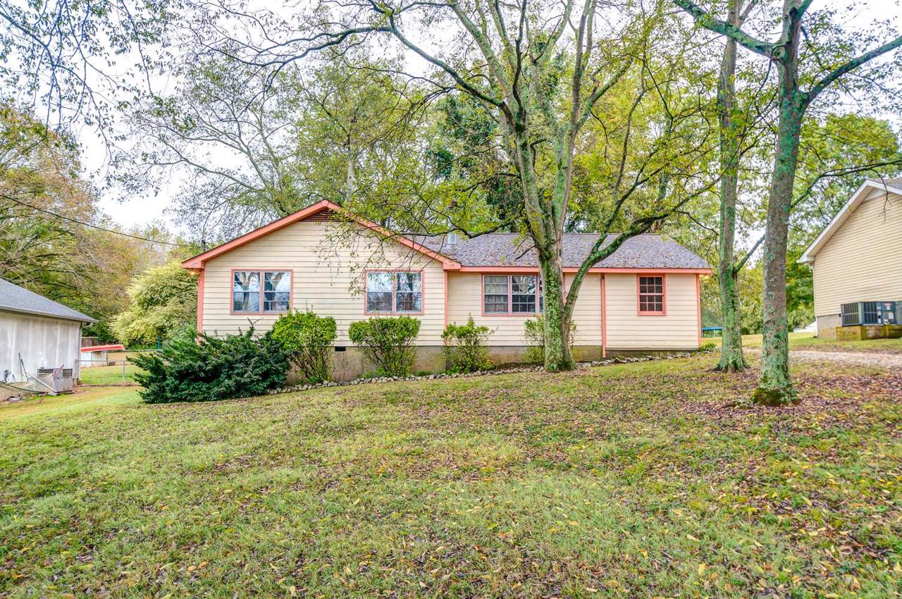 1123 Bayview Dr - Photo 1