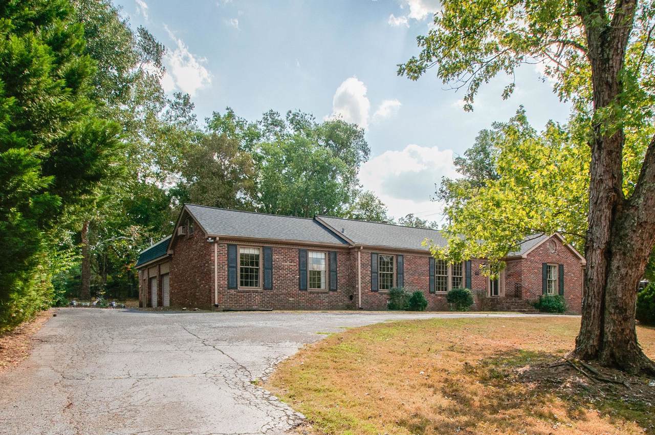 5721 Red Oak Dr - Photo 1