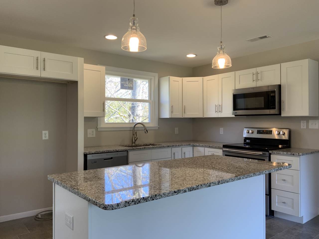 118 Georgetown Dr - Photo 1