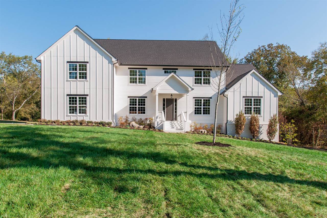 824 W Hillwood Dr - Photo 1