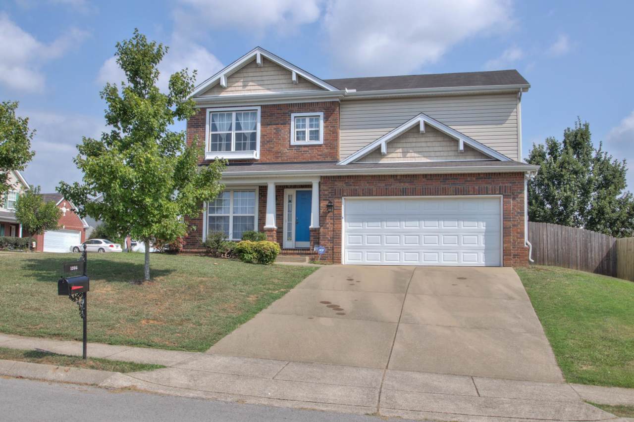 1806 Baileys Trace Dr - Photo 1
