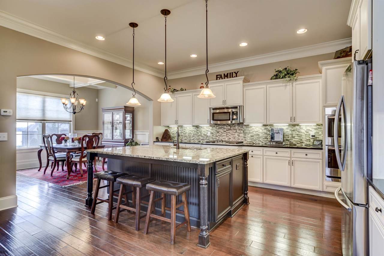 1130 Mccrory Cir - Photo 1