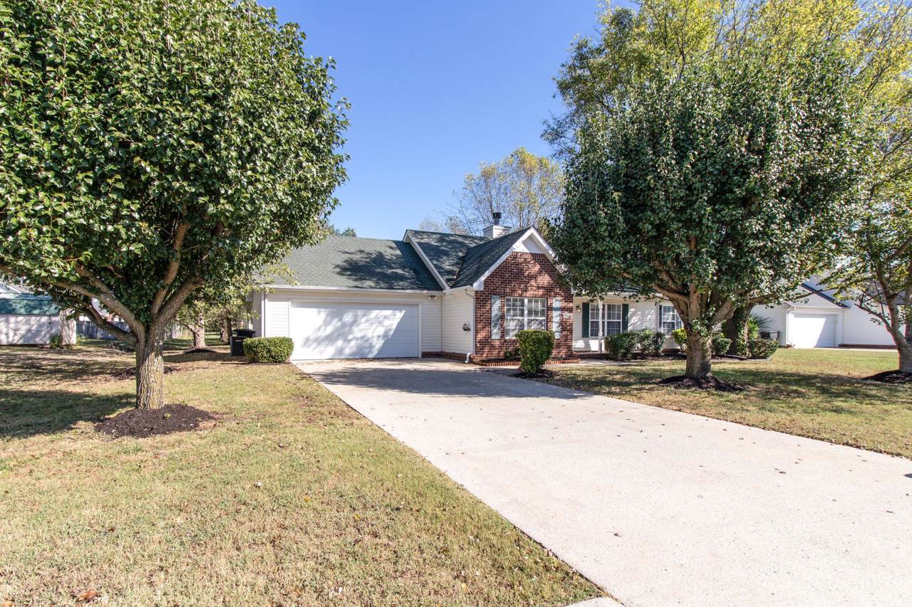 2716 Enfield Dr - Photo 1