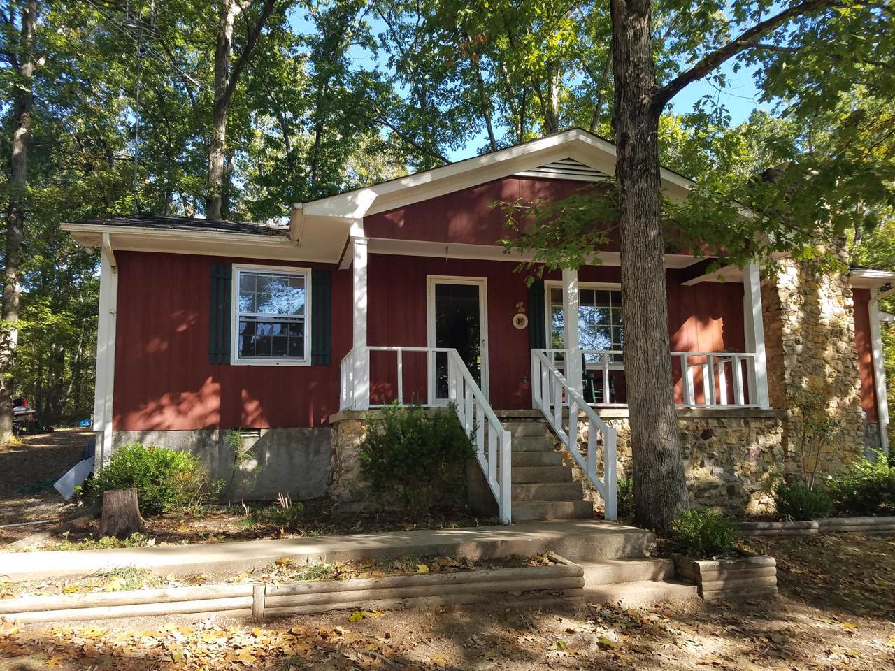 8 E Richardson Rd - Photo 1