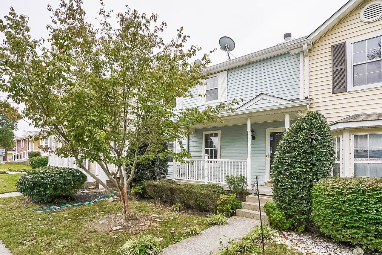 13 Rolling Meadows Dr - Photo 1